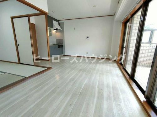 大阪府豊中市箕輪3丁目(マンション)の賃貸物件102の居間