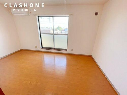 TONAMIハイツ305の居間