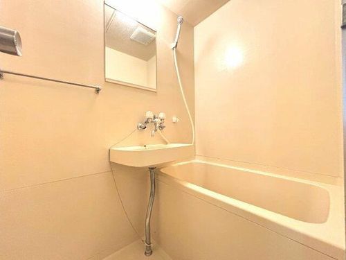 ベルメゾン一須賀Ⅲ号館の風呂