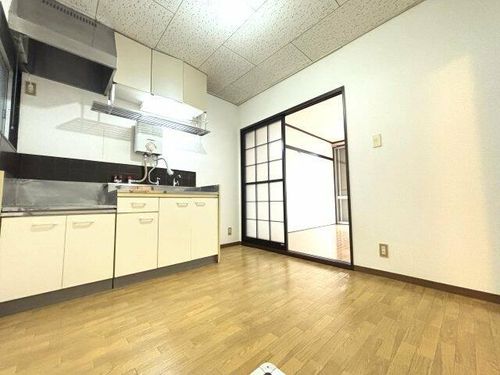 サンコーハイツの居間