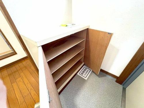 ステュディオ・カリーノの玄関