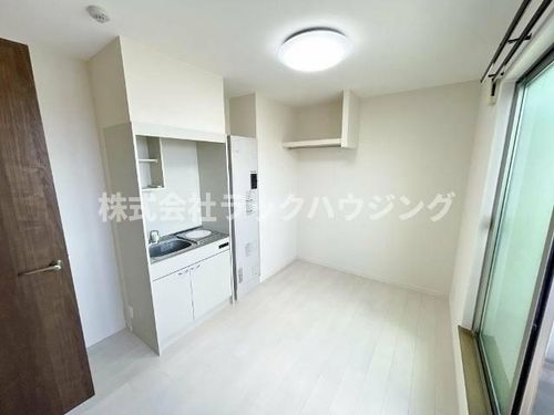 大阪府大東市中垣内2丁目(アパート)の賃貸物件の居間