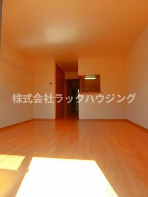 サンシックスの居間