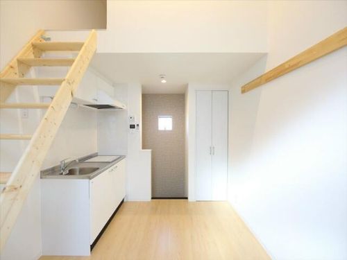 バステトこがねの居間