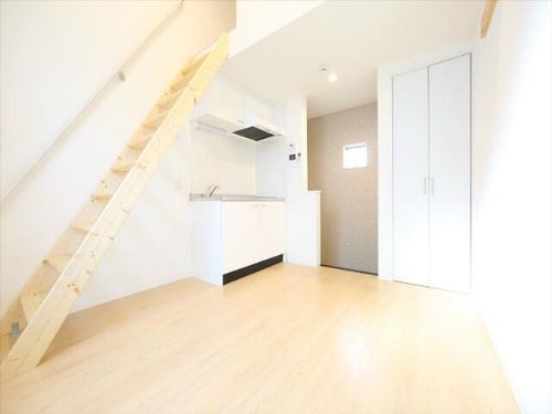 バステトこがねの居間