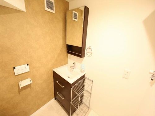 バステトこがねの内装