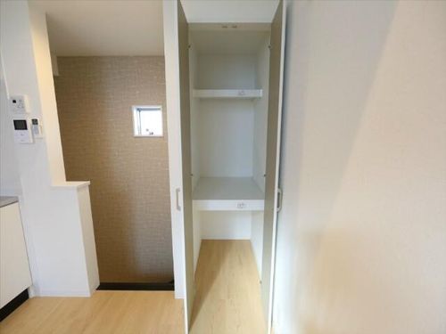 バステトこがねの内装