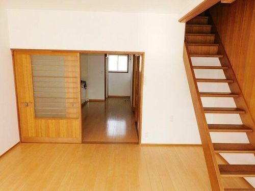 若狭野町出アパートの内装