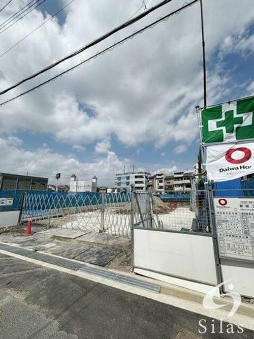 大阪府交野市郡津3丁目(アパート)の賃貸物件の玄関