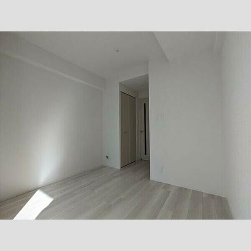 エスリード新大阪ザ・プレミアWESTの居間