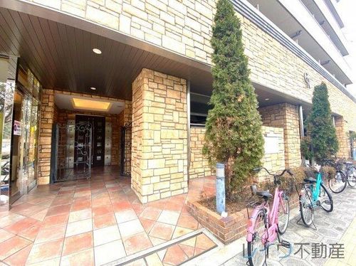 フレンシアノイエ難波南の玄関