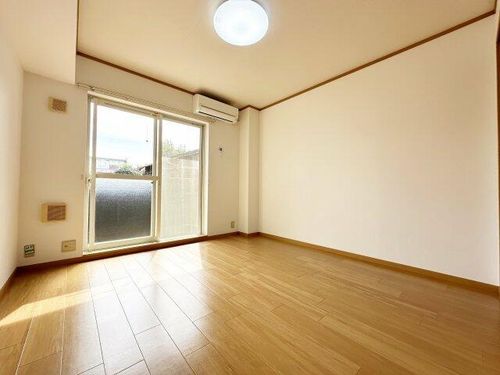 シャノアールⅡ103の居間