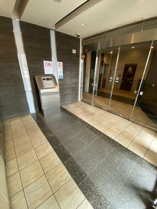 福岡県福岡市博多区堅粕1丁目(マンション)の賃貸物件の玄関