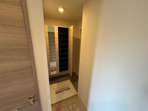 ストレイト葛葉の玄関