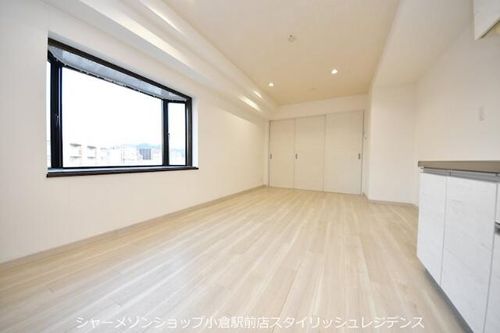 エルザビル香春口の居間