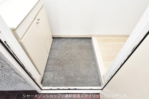 エルザビル香春口の玄関