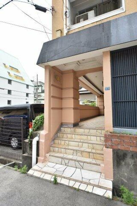 シルフィード・ドゥ・花隈の玄関