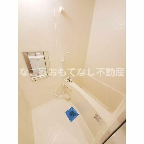 エヌエスティーカミオタイ(NST上小田井)の風呂