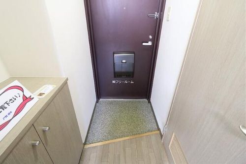 グランメール月寒中央の玄関