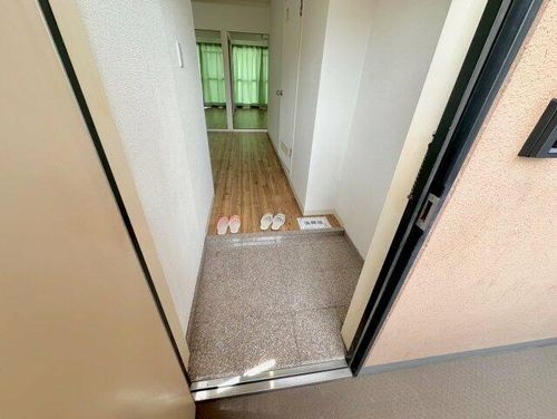 サンローゼ松原の玄関