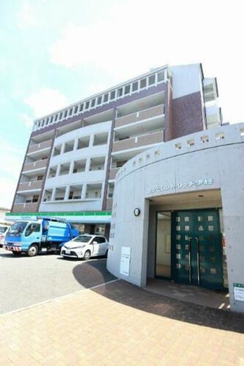 エクセレントリッチ伊崎の外観