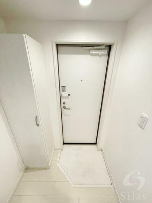 兵庫県明石市松の内1丁目(アパート)の賃貸物件の玄関