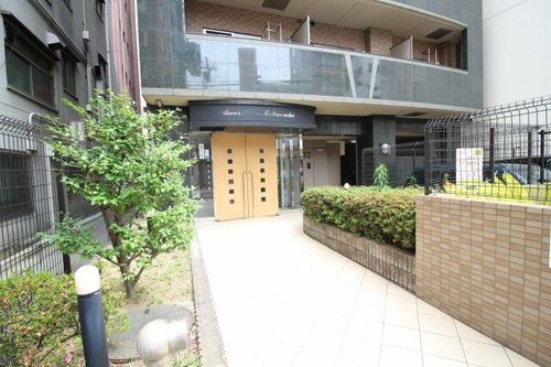 アスヴェル神戸元町の玄関