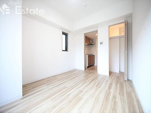 プレイズシード浅間町の居間