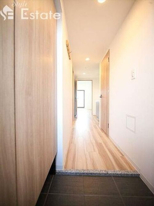 プレイズシード浅間町の玄関