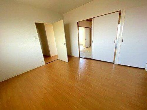 ノールボアーIの居間