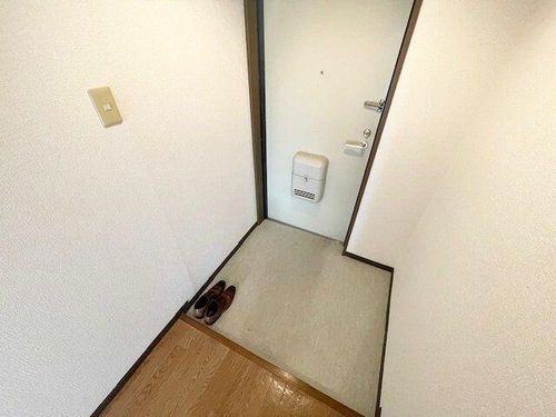 Matono MS II (マトノマンション)の玄関