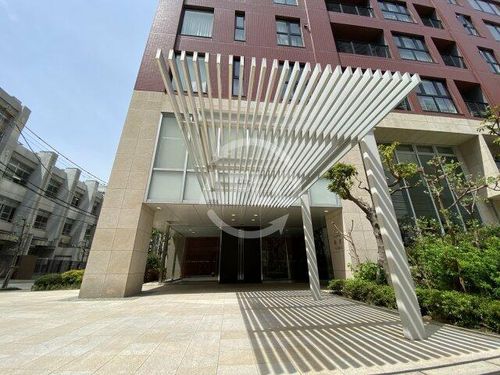 シティタワー梅田イーストの玄関