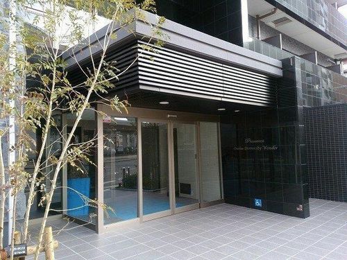 プレサンスOSAKA DOMECITYワンダー802の玄関