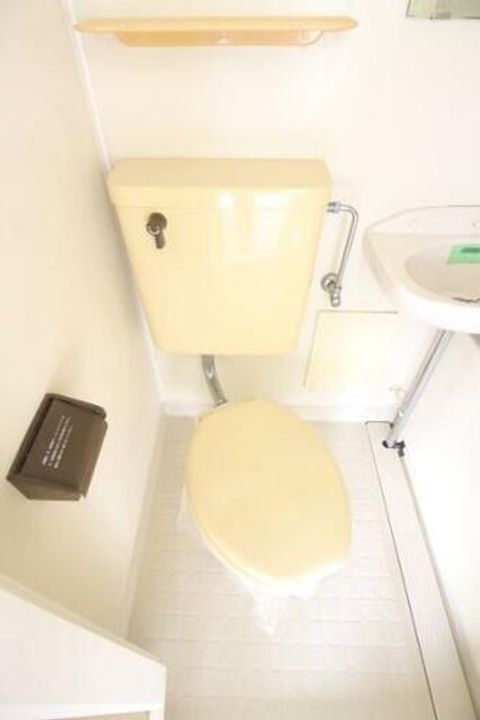 テスラ須磨の内装