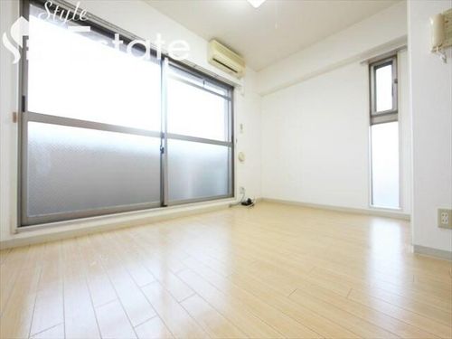 メゾン菊屋の居間