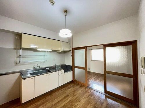 大阪府豊中市長興寺南1丁目(マンション)の賃貸物件の居間