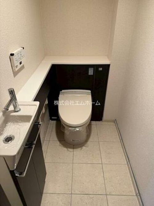 八事表山住宅1号棟1-102の内装