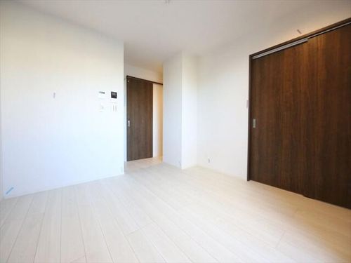 REGALEST茶屋ヶ坂駅前の居間