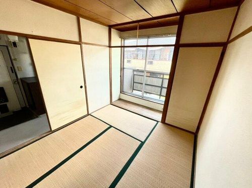 三和マンションの内装