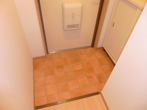 レジデンス誠和の玄関