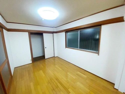 ロダン塚口の居間