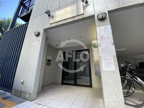 アリバ豊崎の玄関