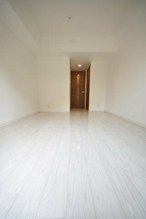 ファーストレジデンス三宮EASTの居間