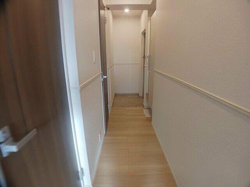 スペチアーレ クアットロの玄関