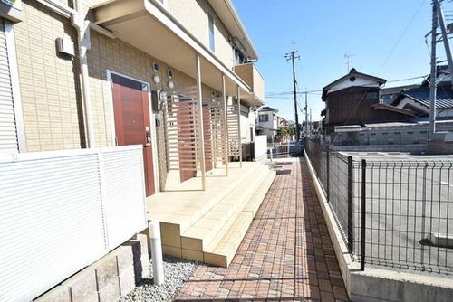 兵庫県伊丹市大野1丁目(アパート)の賃貸物件の玄関
