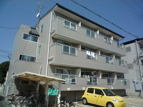 マンション・レ・アベニアⅡ103の外観