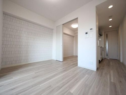 プレサンス広小路通葵の居間