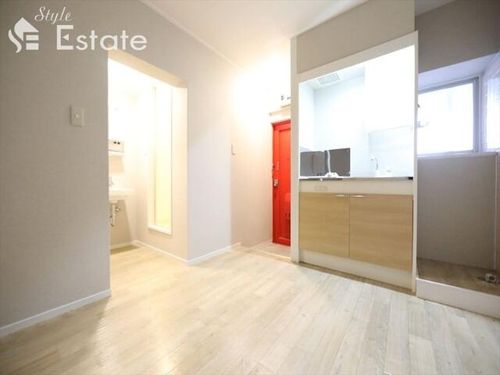 愛知県名古屋市千種区南明町2丁目(マンション)の賃貸物件の居間