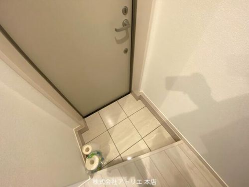 ローズテラス長田の玄関