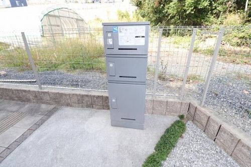 オリザ弥生の玄関